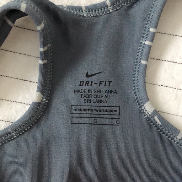 Two pack. Nike and Under Armour sports bras. Size L. - Picture 4 of 6